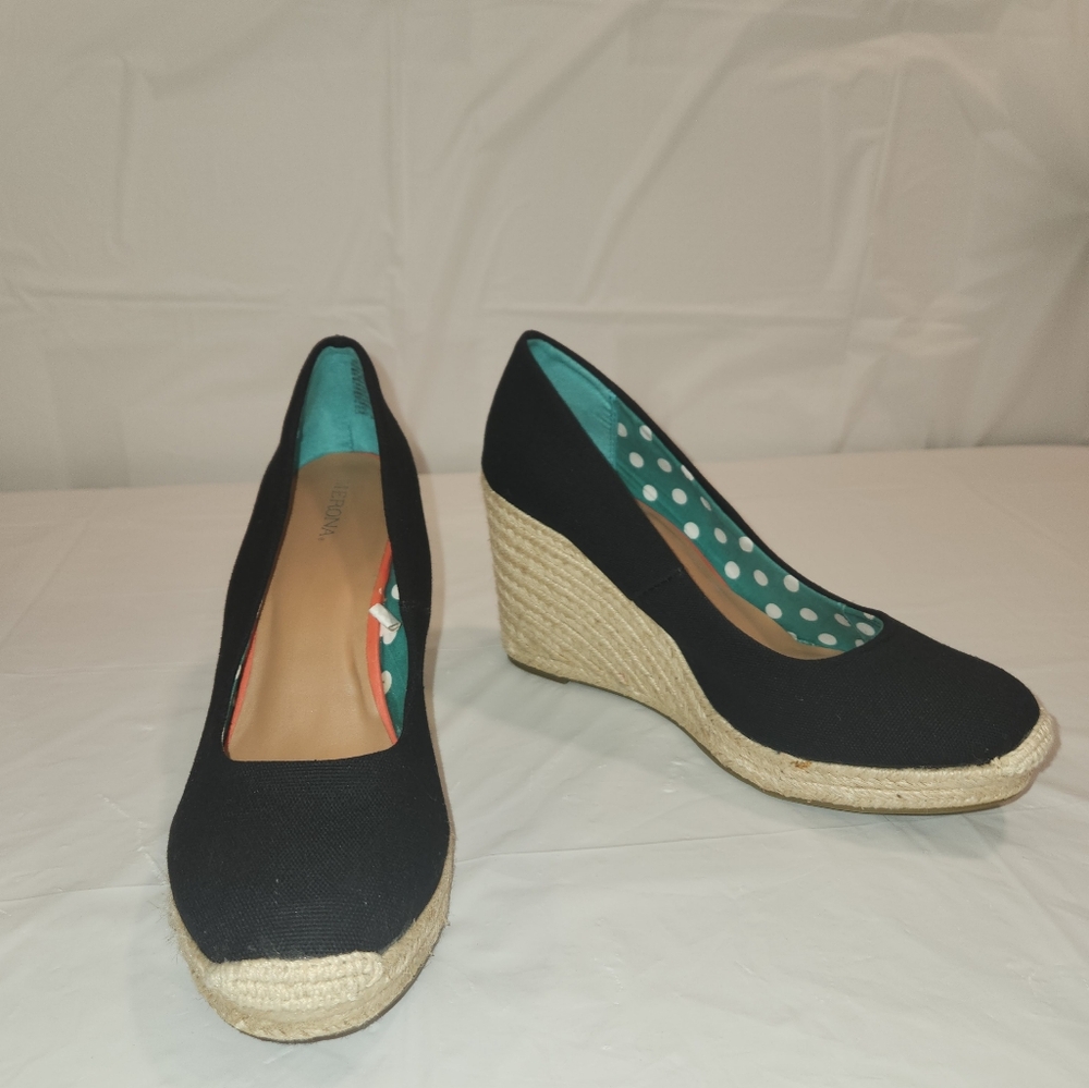 Merona Black Wedge Espadrilles Size 9M. NEW - NEVER WORN!